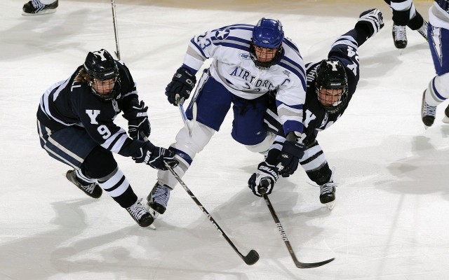 丹麦队以绝对优势战胜威尔士：晋级半决赛双豪对决，丹麦队对威尔士队