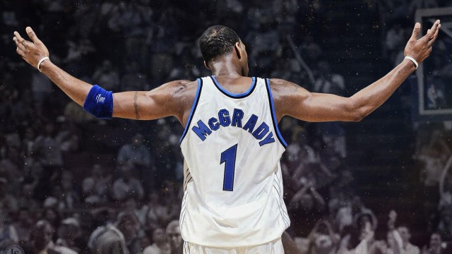 云端悬空秋千，悬挂在天空的运动奇观，秋千上的云